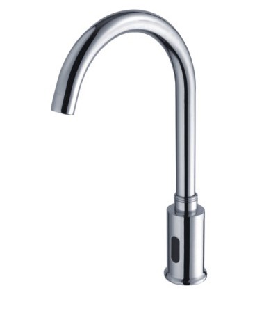 Quali sono le funzioni di un rubinetto con sensore intelligente?